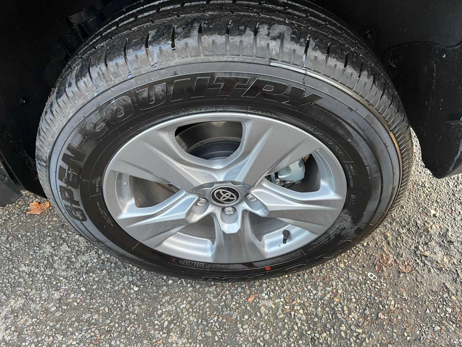 Used 2025 Toyota RAV4 LE image 30