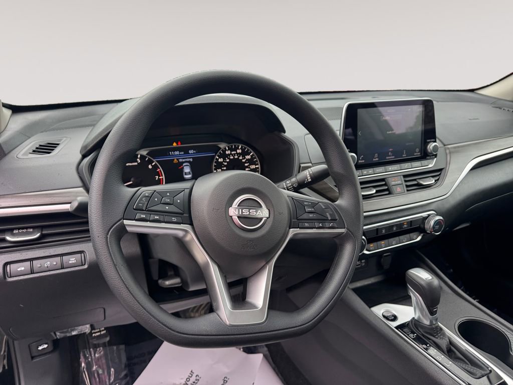 Used 2026 Nissan Altima 2.5 SV FWD image 12