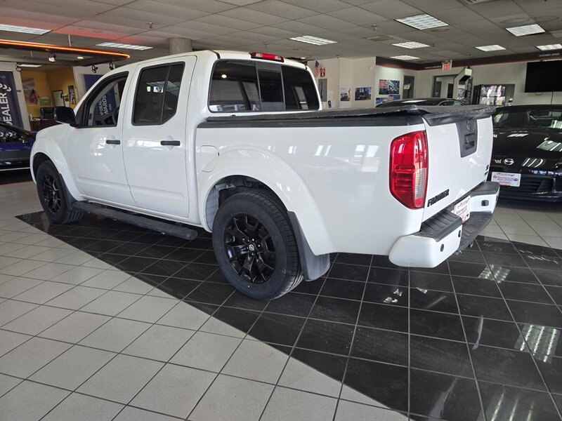 Used 2020 Nissan Frontier SV w/ Midnight Edition Floor Mats RWD image 6