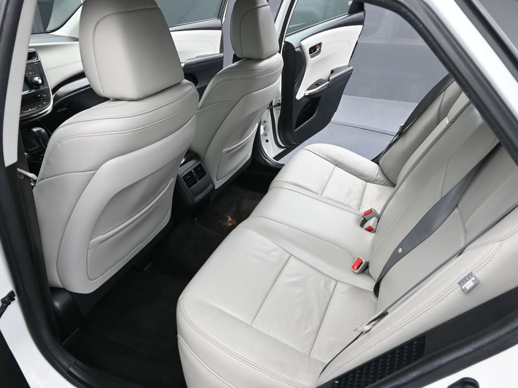 Used 2016 Toyota Avalon XLE Premium image 14