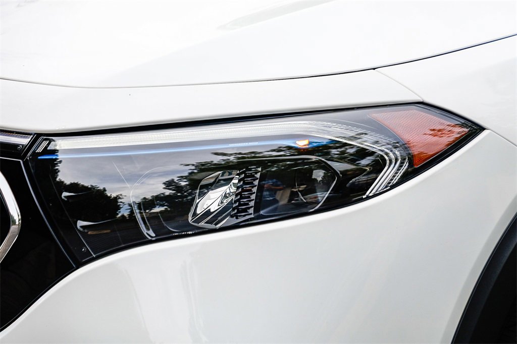 Used 2022 Mercedes-Benz EQB 300 4MATIC image 7