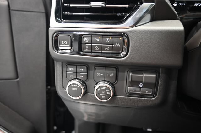 New 2026 GMC Yukon Denali w/ Advanced Technology Package AWD/4WD image 27
