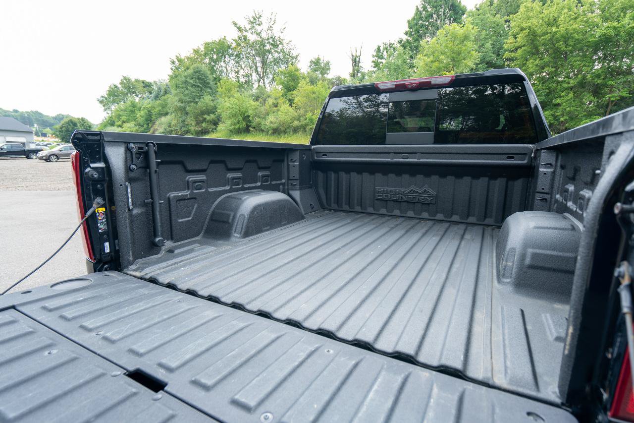 Used 2023 Chevrolet Silverado 1500 High Country w/ High Country Premium Package AWD/4WD image 40