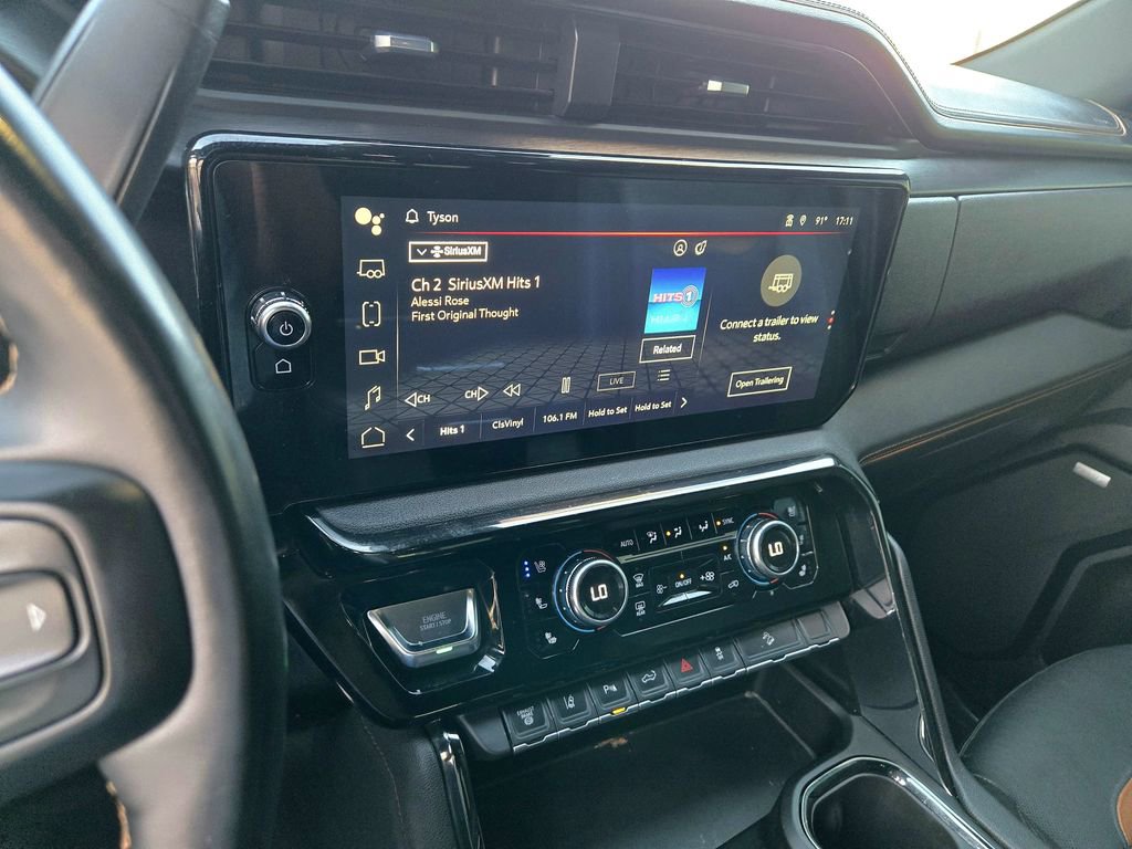 Used 2024 GMC Sierra 2500 AT4 w/ AT4 Premium Plus Package image 18