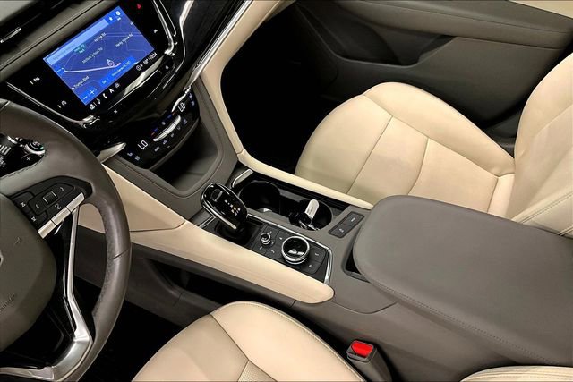 Used 2023 Cadillac XT6 Premium Luxury image 17