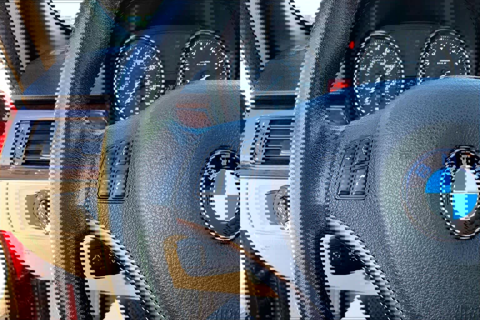 Used 2013 BMW 328i Convertible image 23