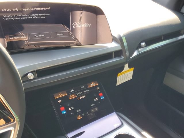 New 2027 Cadillac Vistiq Luxury AWD/4WD image 8