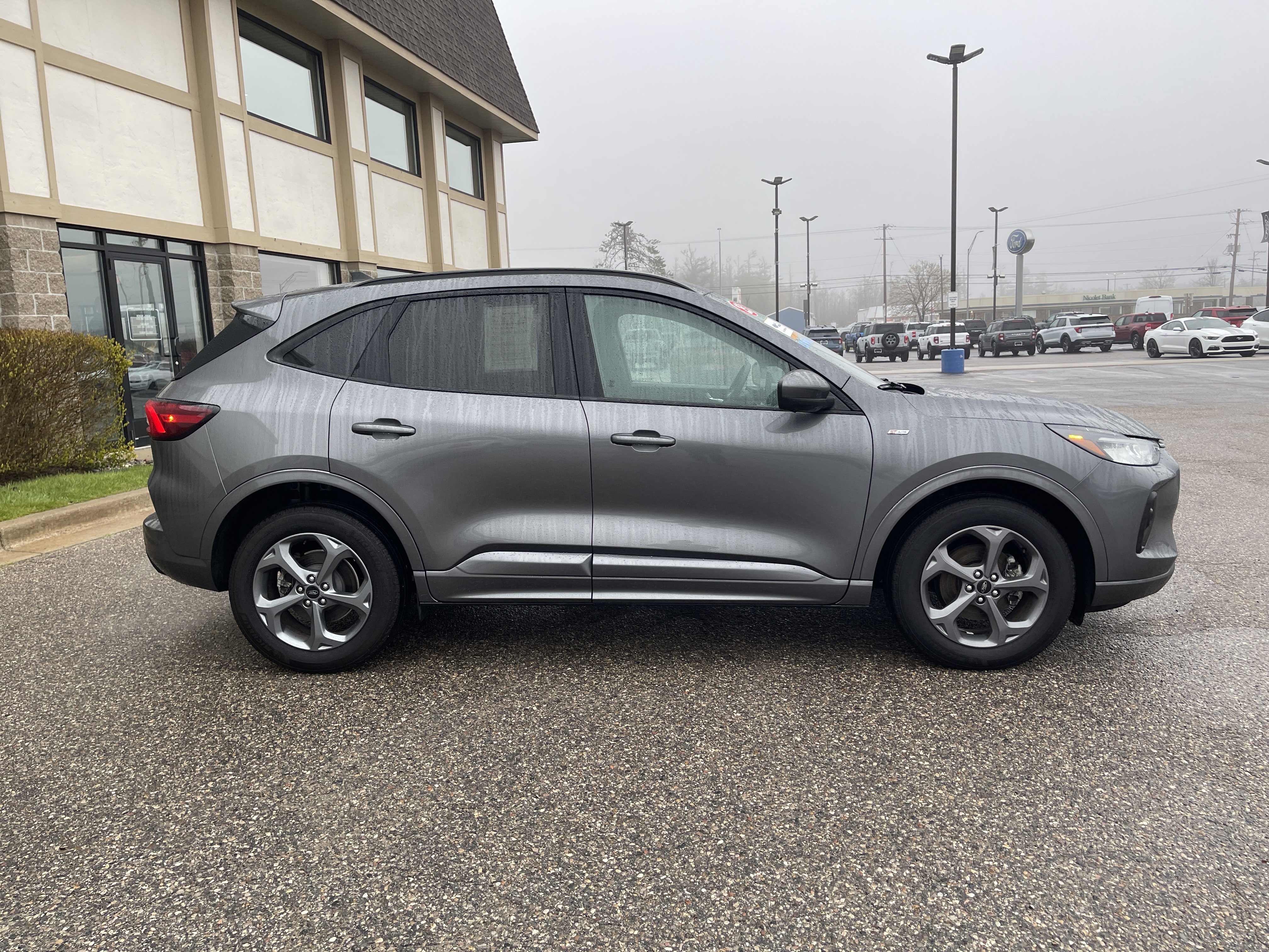 Certified 2023 Ford Escape ST-Line Select w/ Tech Pack #2 AWD/4WD image 2