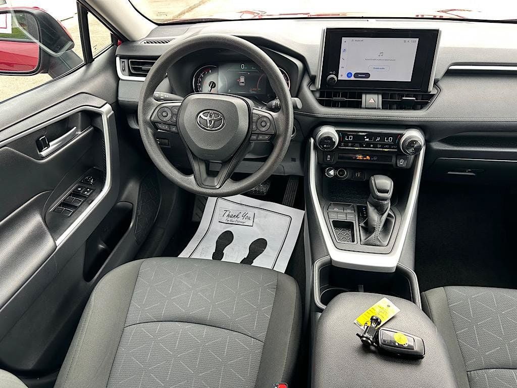 Certified 2025 Toyota RAV4 XLE FWD image 19