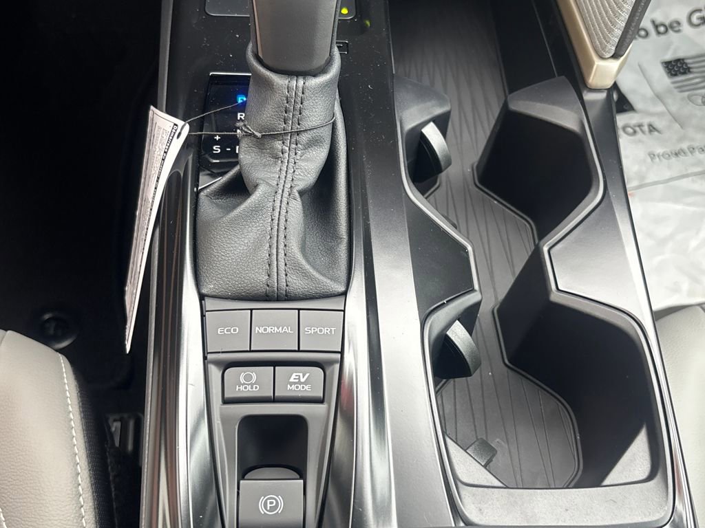 New 2026 Toyota Camry SE image 14