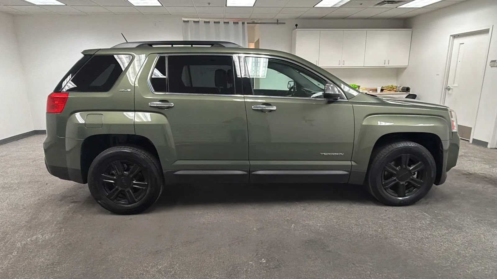 Used 2015 GMC Terrain SLE AWD/4WD image 4