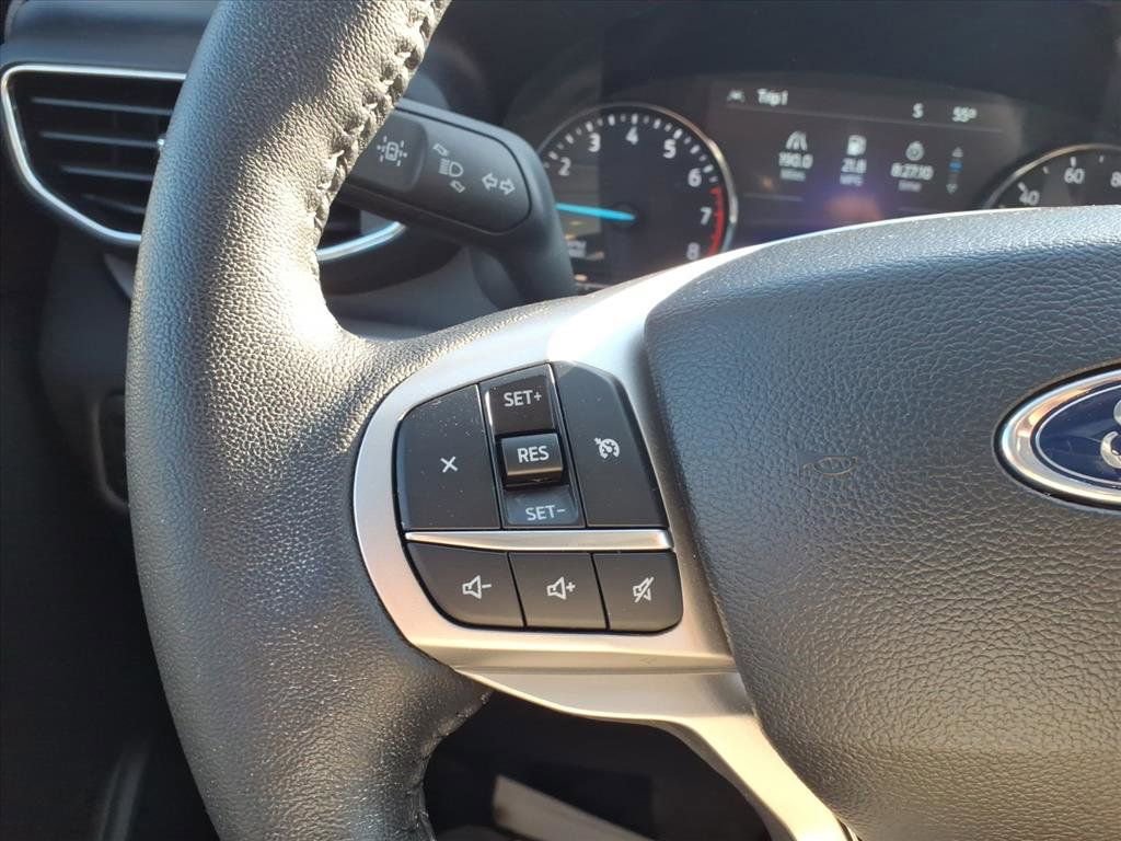Certified 2024 Ford Explorer XLT w/ Equipment Group 202A AWD/4WD image 18