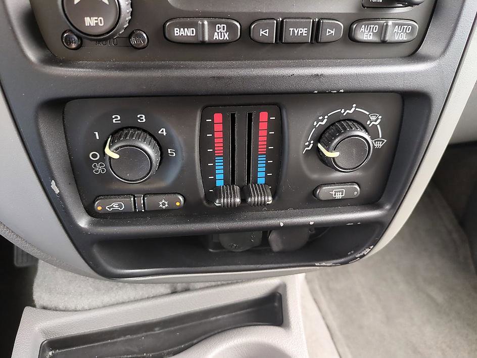 Used 2006 Chevrolet TrailBlazer LS w/ LS Preferred Equipment Group AWD/4WD image 22