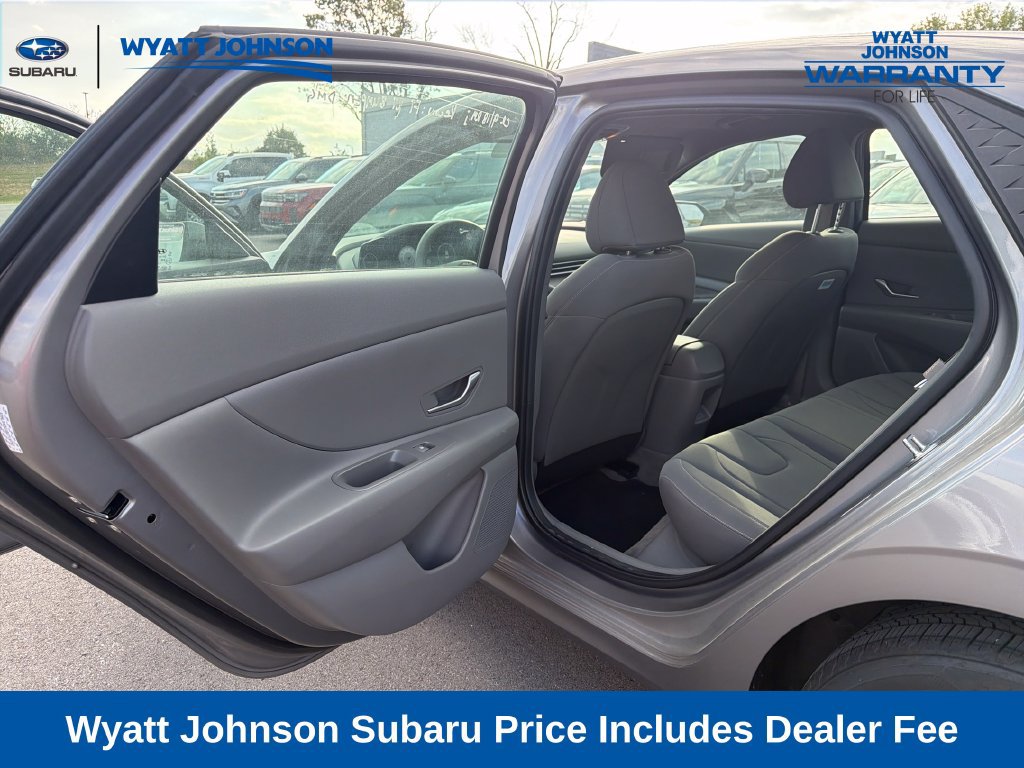 Used 2024 Hyundai Elantra SEL FWD image 29