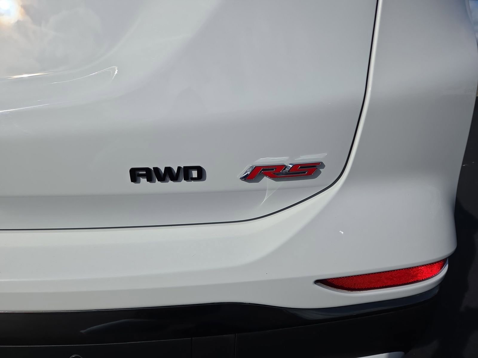 Used 2022 Chevrolet Equinox RS w/ RS Leather Package image 26