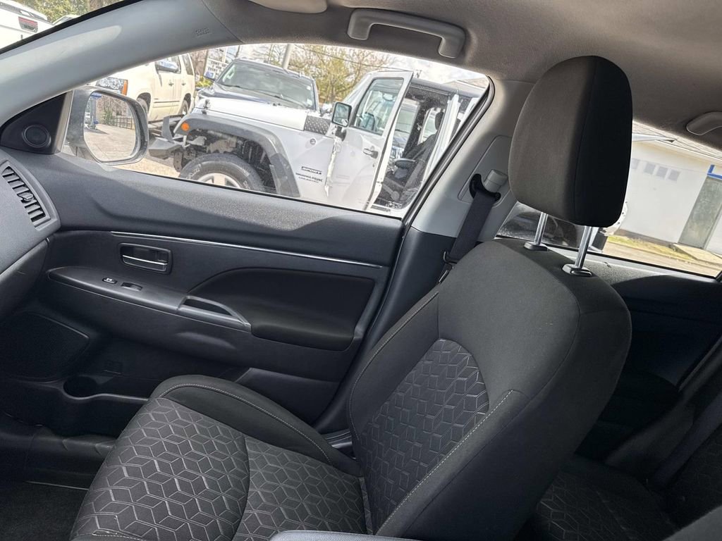 Used 2022 Mitsubishi Outlander Sport ES image 17