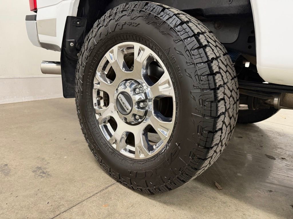 Used 2021 Ford F250 Lariat w/ Chrome Package image 14