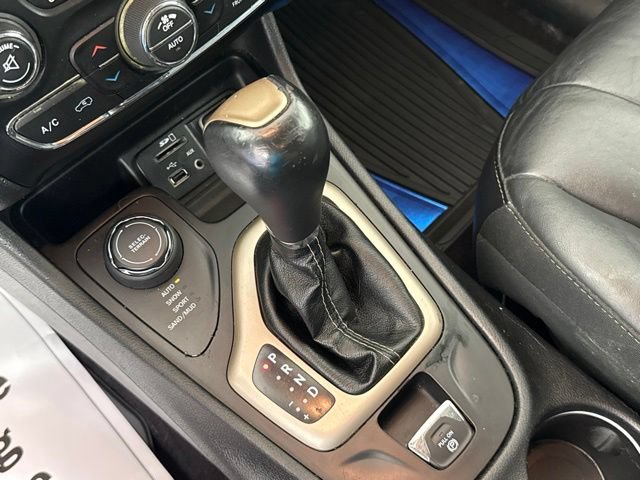 Used 2018 Jeep Cherokee Limited w/ High Altitude Package AWD/4WD image 24