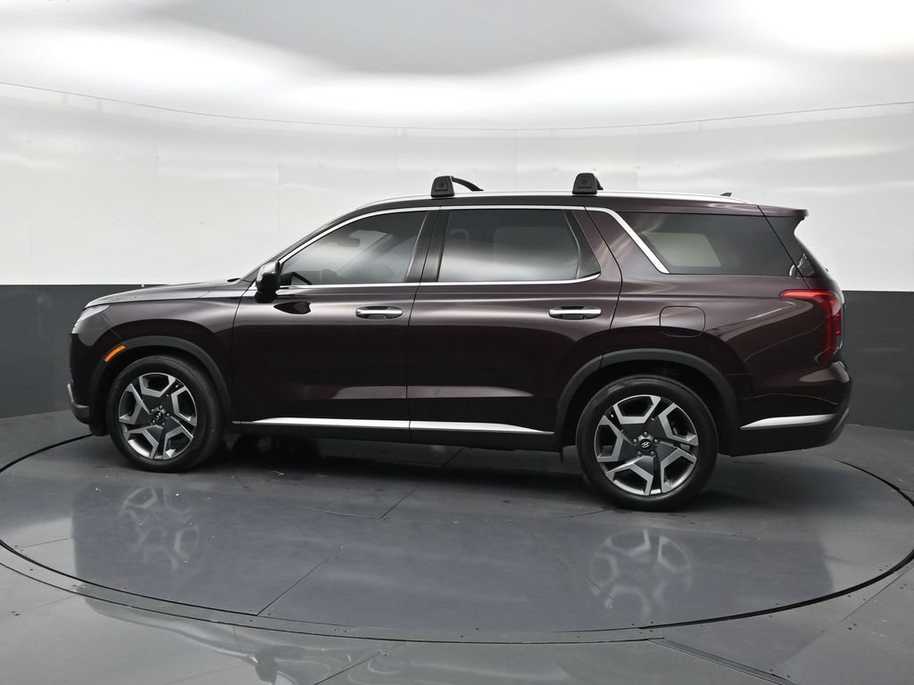 Used 2024 Hyundai Palisade SEL w/ Premium Package FWD image 2