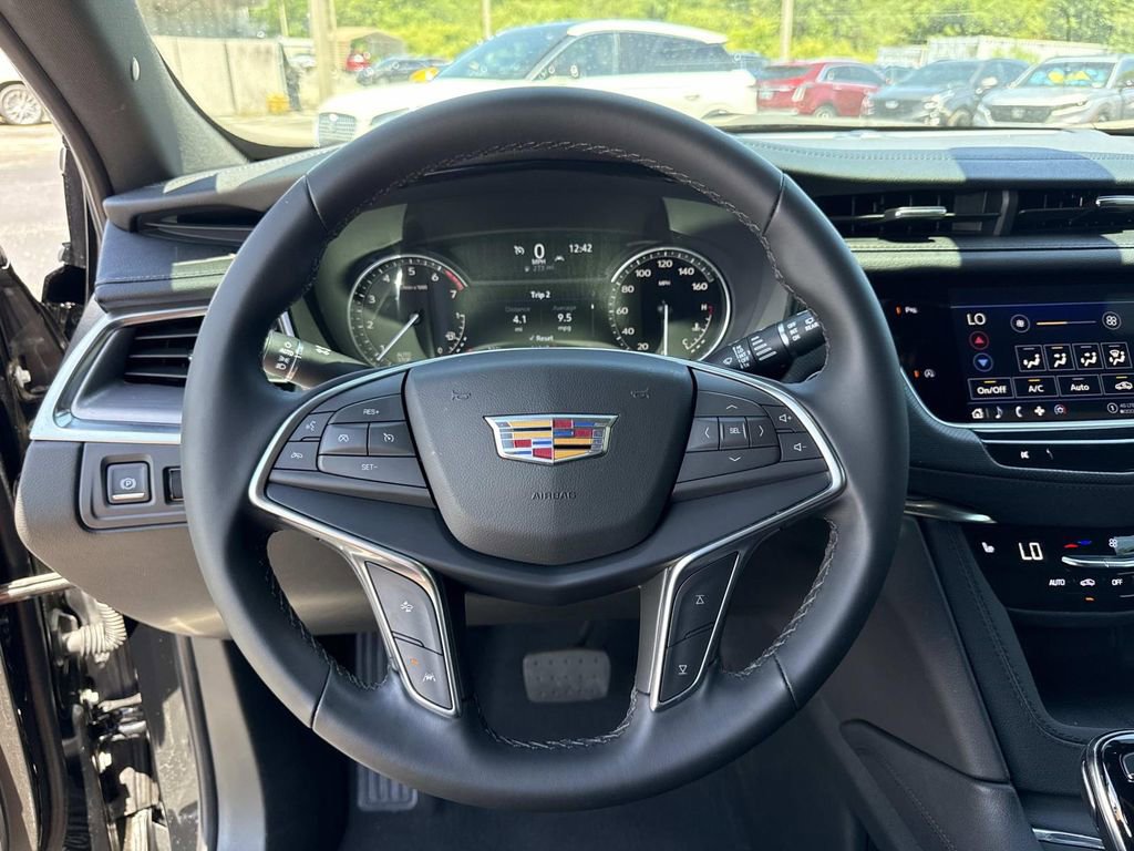 Used 2024 Cadillac XT5 Luxury FWD image 27