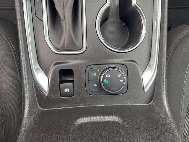 Used 2023 Chevrolet Traverse LT image 16