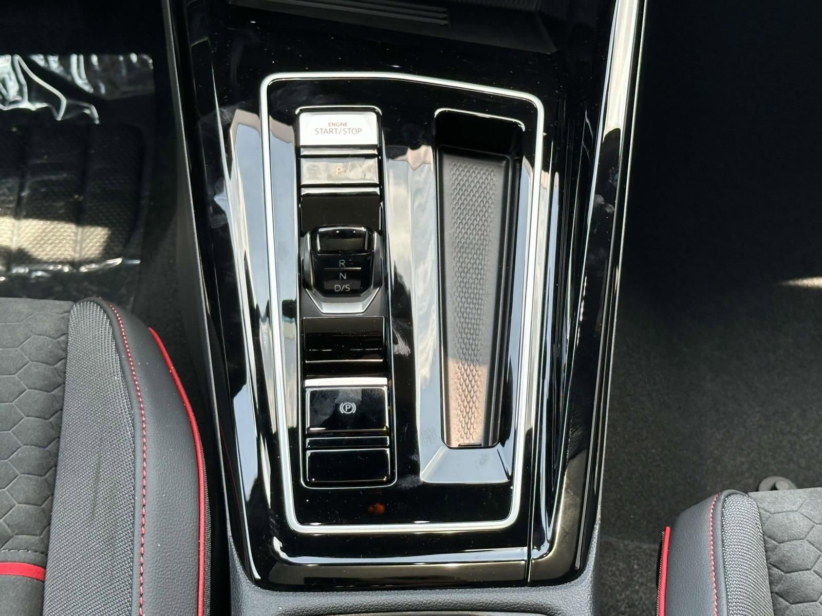 New 2025 Volkswagen GTI SE image 13