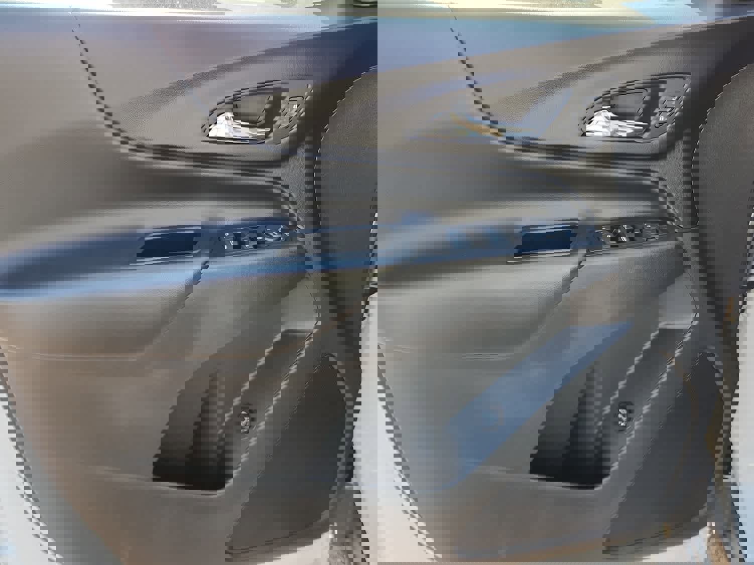 Used 2022 Chevrolet Equinox LT image 9