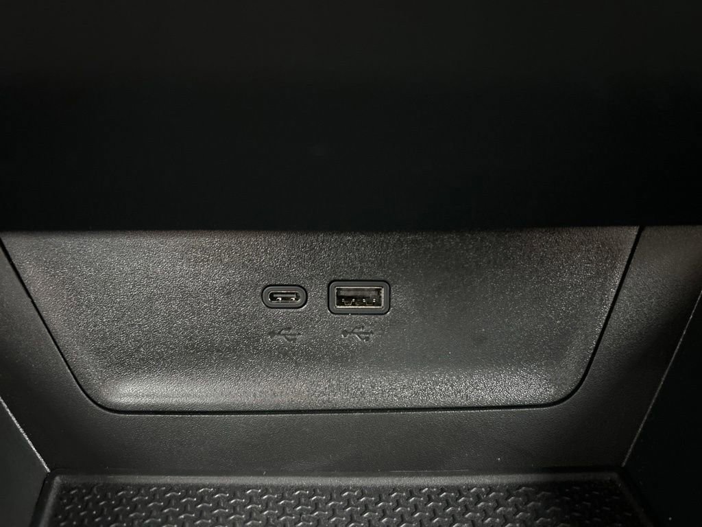 Used 2025 Chevrolet Equinox LT image 13