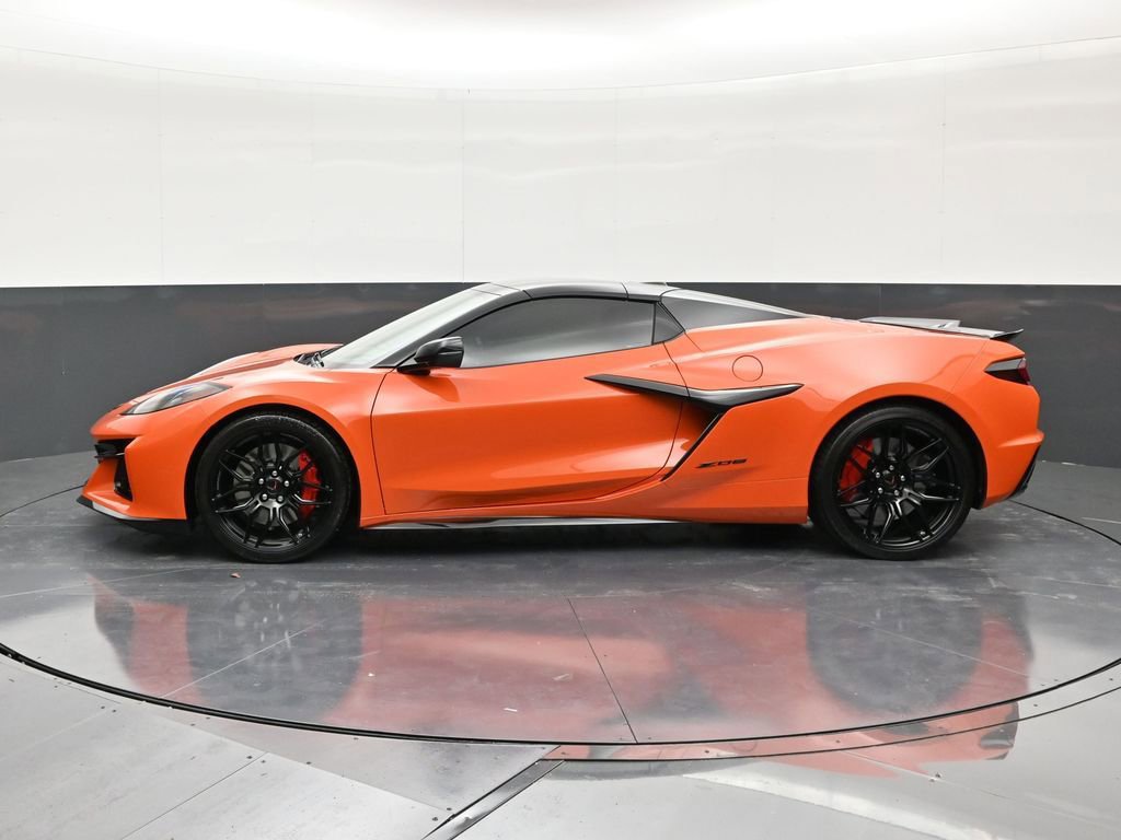 Used 2026 Chevrolet Corvette Z06 w/ Stealth Interior Trim Package RWD image 32