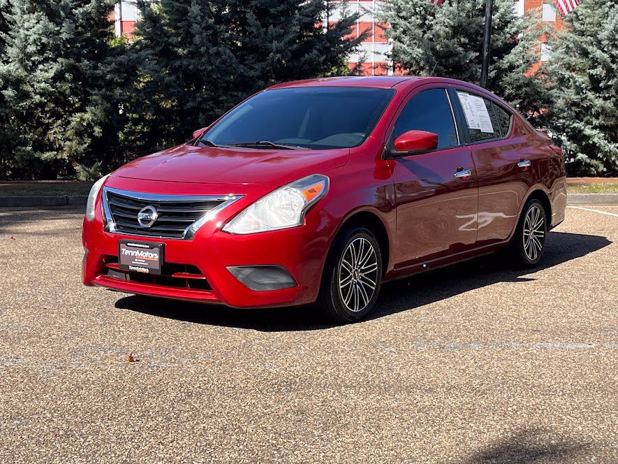 Used 2015 Nissan Versa SV FWD image 24