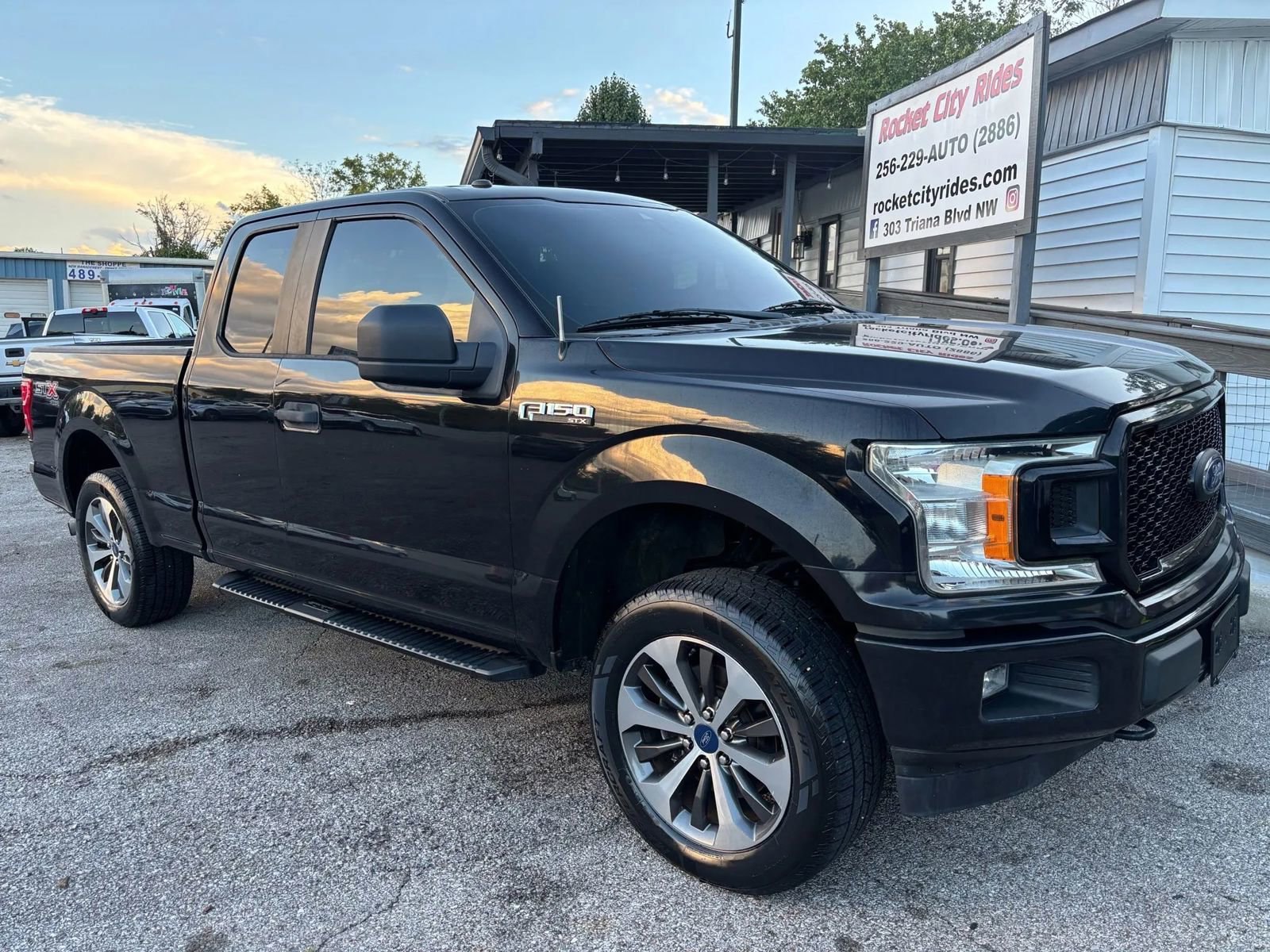Used 2019 Ford F150 XL w/ Equipment Group 101A Mid image 1
