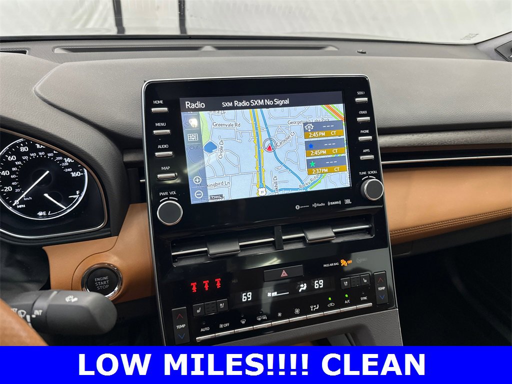 Used 2019 Toyota Avalon Limited image 29