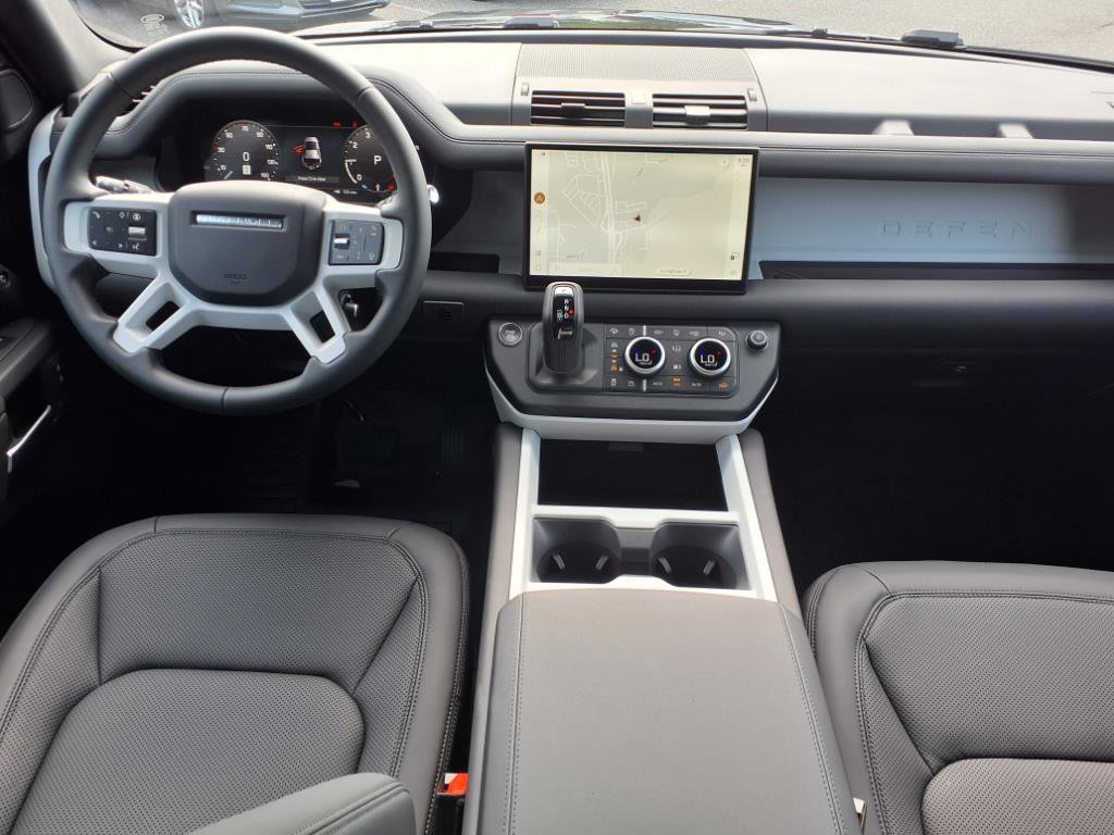 New 2025 Land Rover Defender 110 S image 4