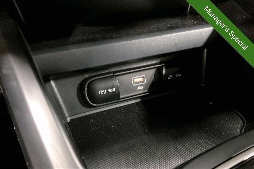 Used 2025 Kia Soul LX w/ LX Technology Package FWD image 28
