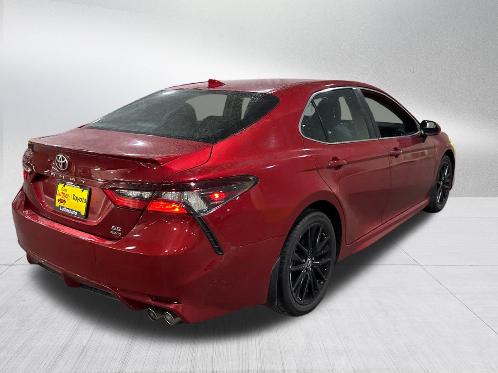 Used 2023 Toyota Camry SE AWD/4WD image 6