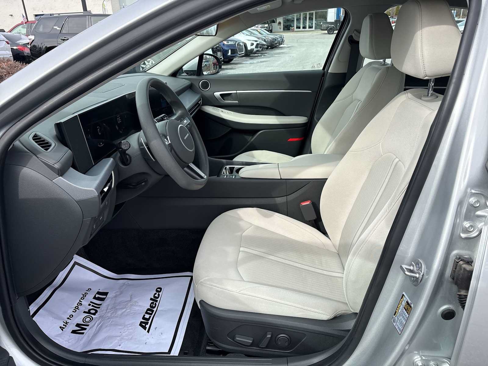 Used 2025 Hyundai Sonata SEL FWD image 18