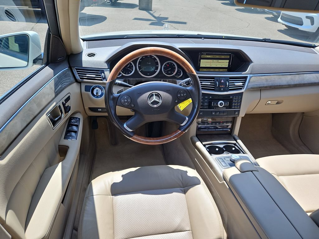 Used 2010 Mercedes-Benz E 350 4MATIC Sedan image 10