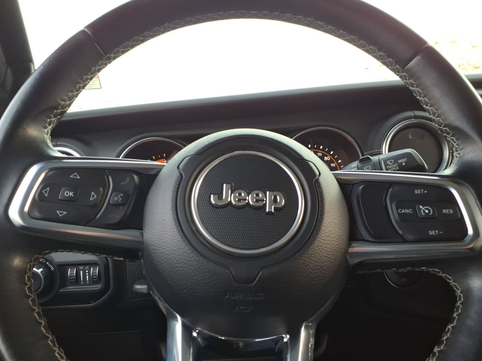 Used 2020 Jeep Wrangler Unlimited Sahara AWD/4WD image 27