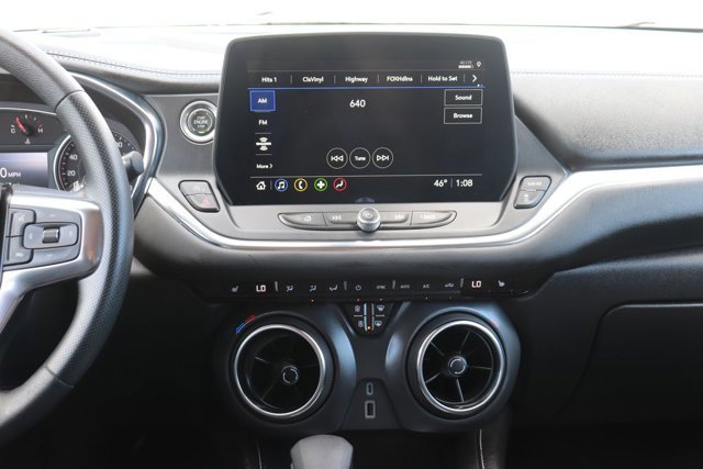 Used 2025 Chevrolet Blazer LT image 15