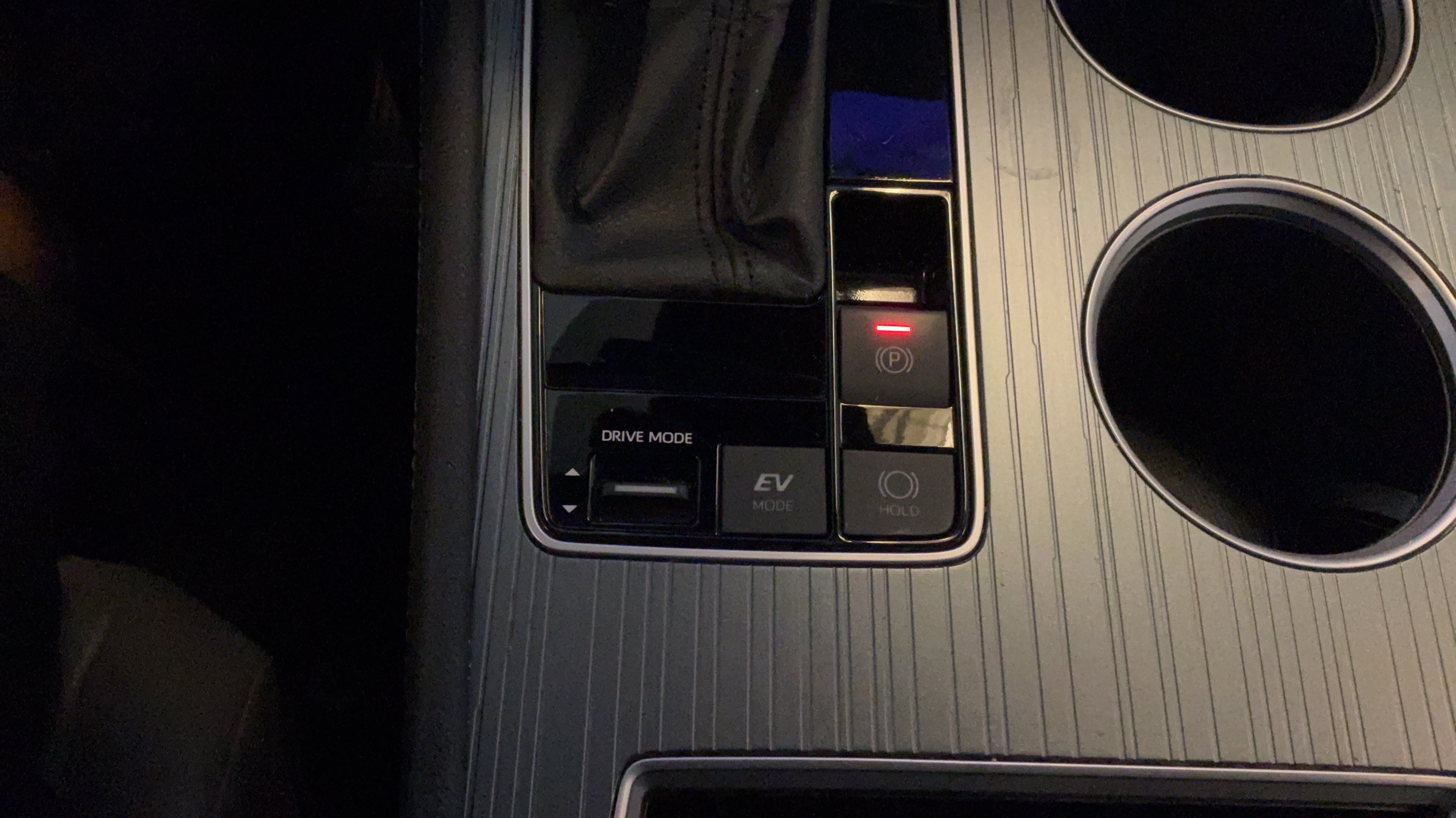 Certified 2025 Toyota Sienna XLE FWD image 16