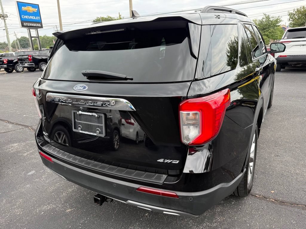 Used 2021 Ford Explorer XLT w/ Equipment Group 202A AWD/4WD image 5