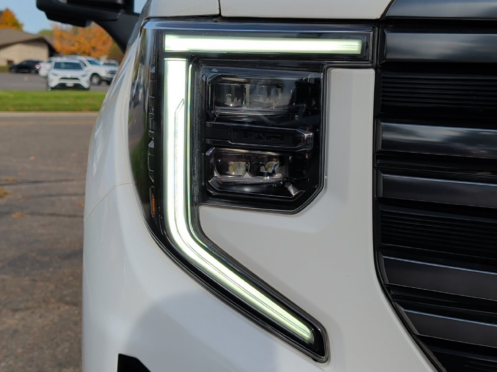 Used 2024 GMC Sierra 1500 AT4 w/ Technology Package AWD/4WD image 43