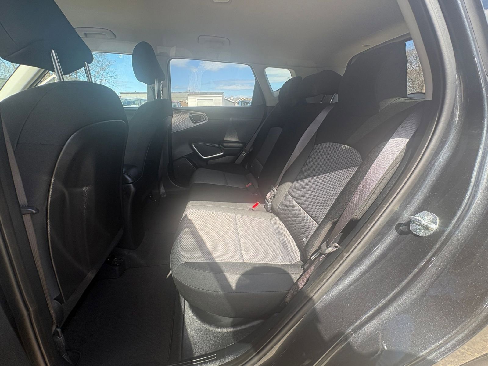 Used 2025 Kia Soul LX w/ LX Technology Package FWD image 22