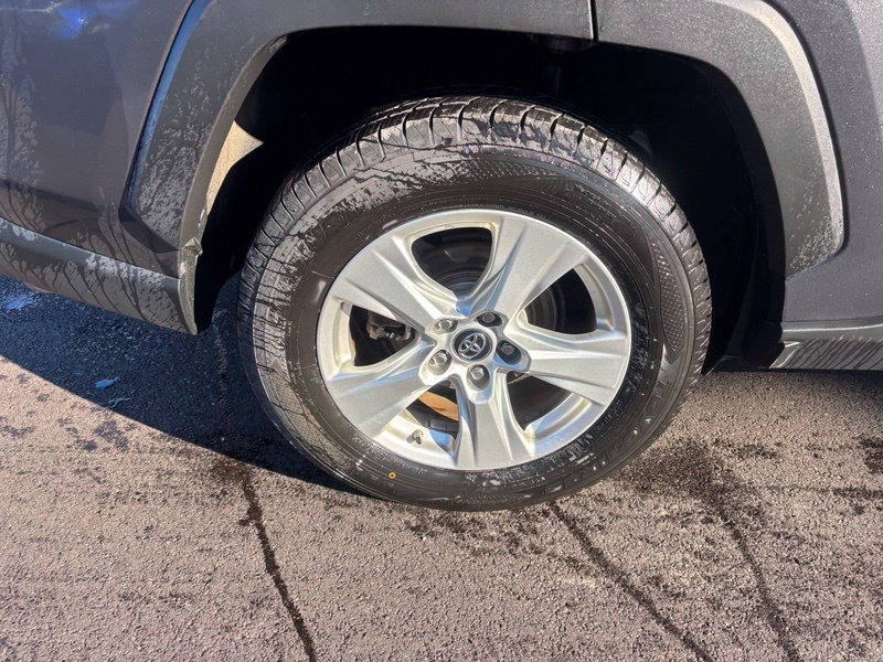Used 2019 Toyota RAV4 XLE w/ Convenience Package AWD/4WD image 16