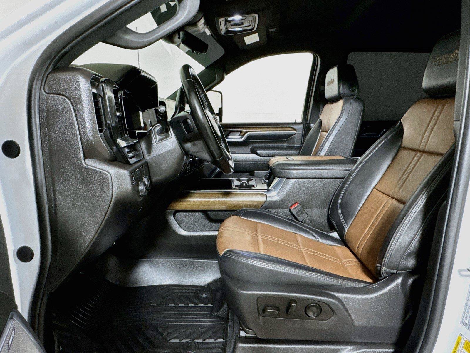 Certified 2025 Chevrolet Silverado 2500 High Country w/ Technology Package AWD/4WD image 20