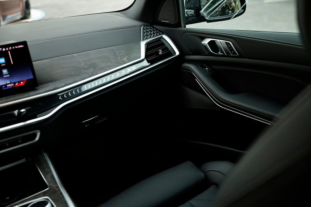 New 2026 BMW X5 xDrive40i w/ M Sport Package image 27