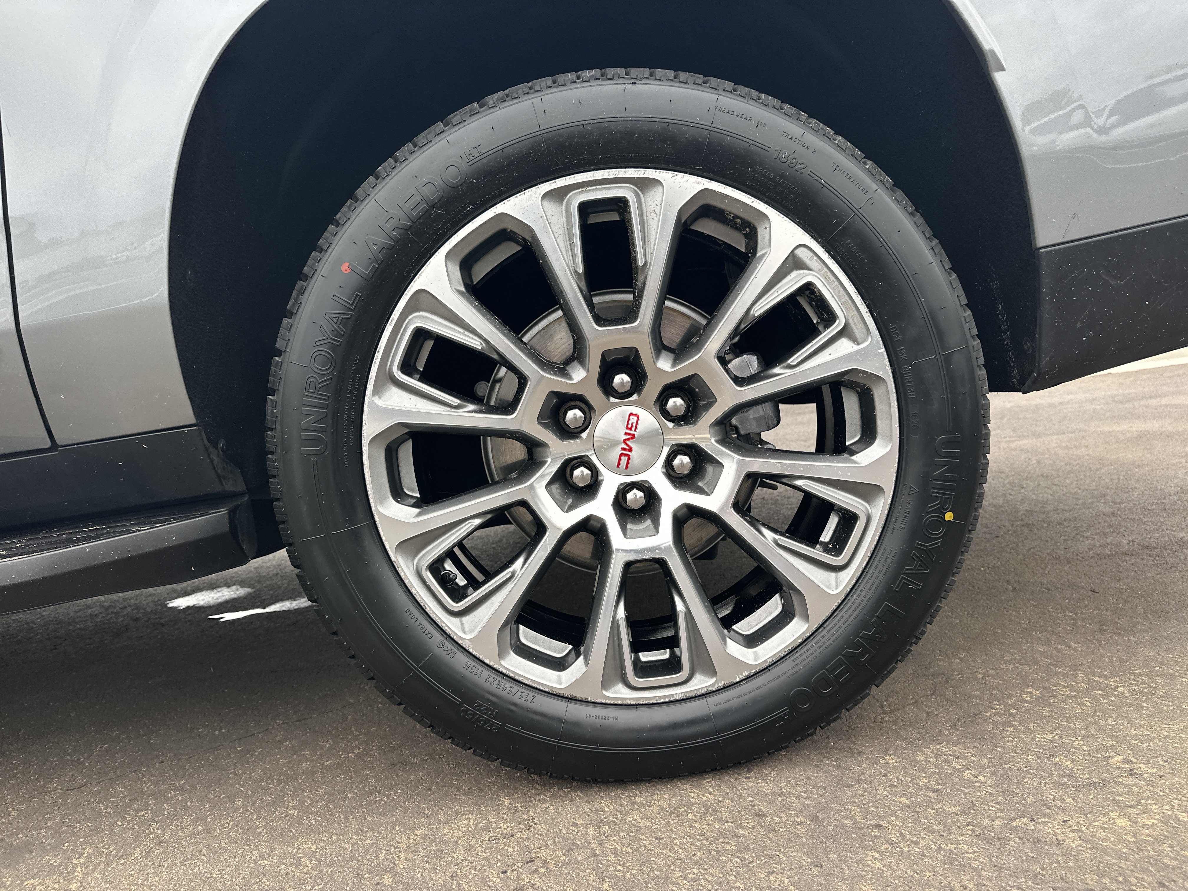 Used 2025 GMC Yukon XL Denali RWD image 19