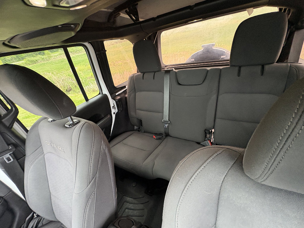 Used 2021 Jeep Wrangler Unlimited Sahara AWD/4WD image 33