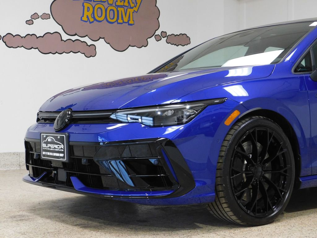 Used 2025 Volkswagen Golf R Black Edition image 18