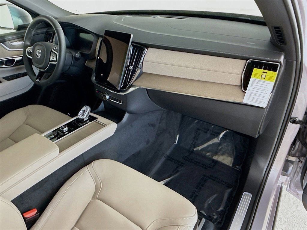 New 2026 Volvo XC90 B5 Plus w/ Protection Package image 30